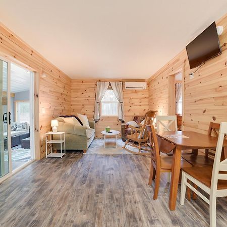 Scenic Evans Hideaway Steps To Lake Huron! Oscoda Eksteriør billede
